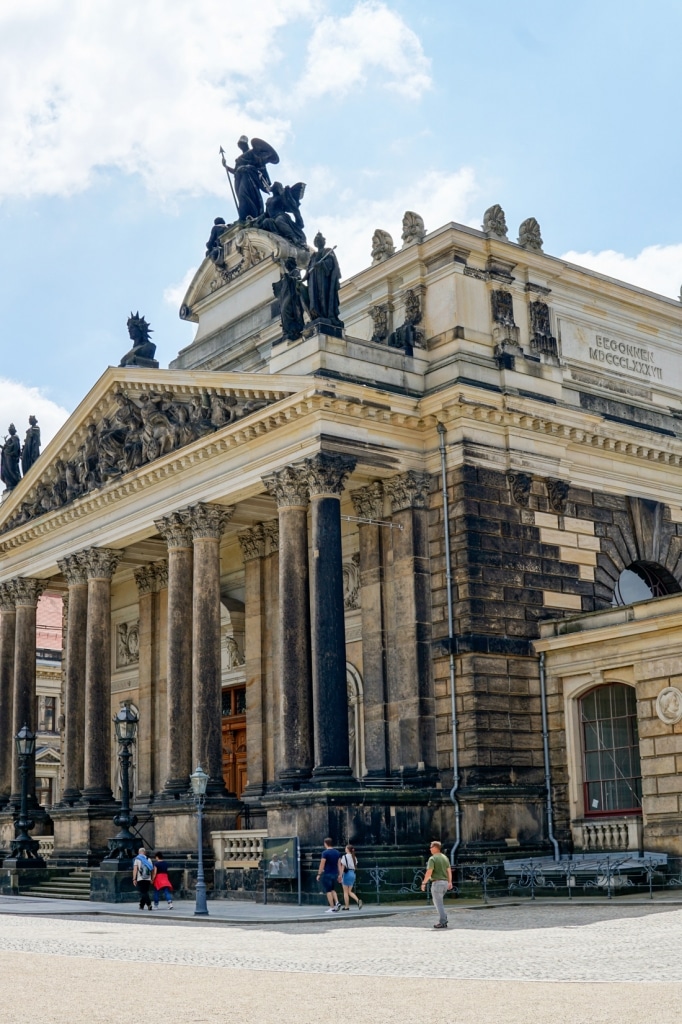 hochschule-für-bildende künste